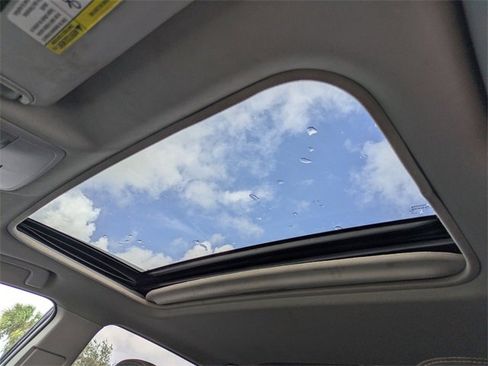 Used 2017 Toyota RAV4 XLE image 20