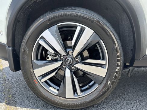 Used 2023 Nissan Rogue SL w/ SL Premium Package FWD image 21