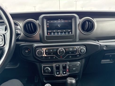 Used 2023 Jeep Wrangler Sport S image 15