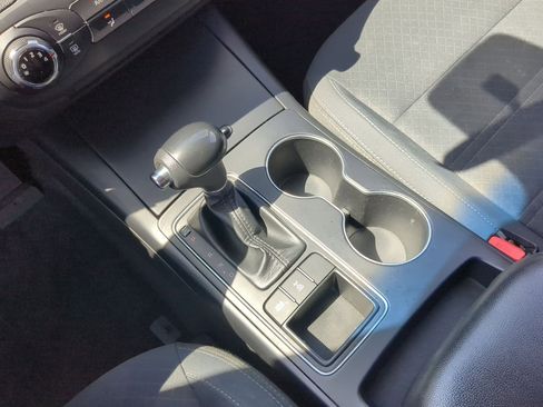 Used 2016 Kia Sorento LX image 17