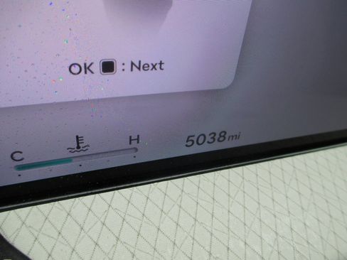 Used 2025 Genesis GV80 3.5T Prestige image 31