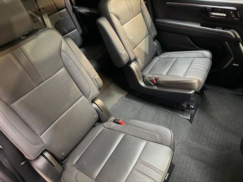 Used 2025 Chevrolet Suburban RST w/ Comfort Package image 47