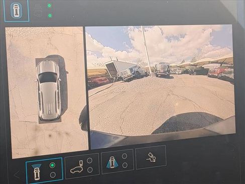 New 2025 GMC Acadia AT4 w/ LPO, Floor Liner Package AWD/4WD image 12