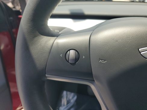 Used 2024 Tesla Model Y Long Range RWD image 25