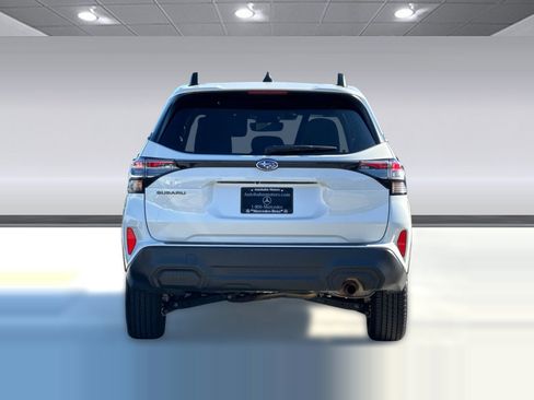 Used 2025 Subaru Forester Premium w/ Convenience Package #1 image 9
