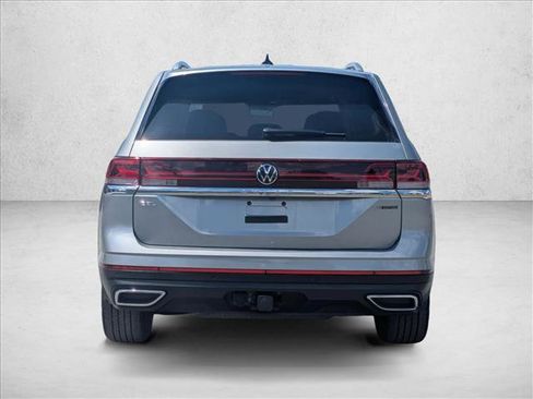 Used 2024 Volkswagen Atlas SEL AWD/4WD image 8