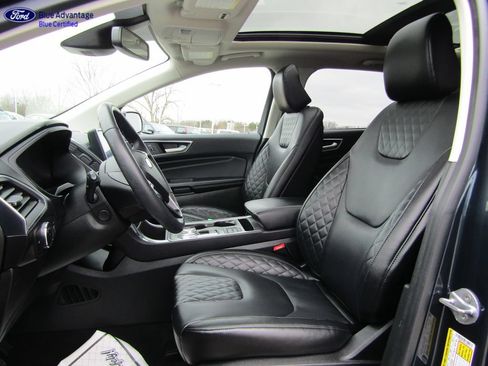 Certified 2023 Ford Edge Titanium w/ Equipment Group 301A AWD/4WD image 3