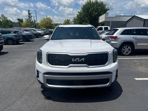 Certified 2024 Kia Telluride EX w/ EX Captain's Chair Package FWD image 8