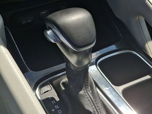 Certified 2024 Kia Telluride S w/ S Sunroof Package AWD/4WD image 20