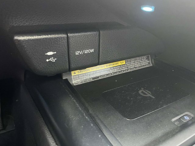 Used 2019 Toyota Camry XSE FWD image 19