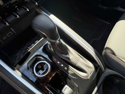 Certified 2024 Chevrolet Colorado LT w/ LT Convenience Package II image 15