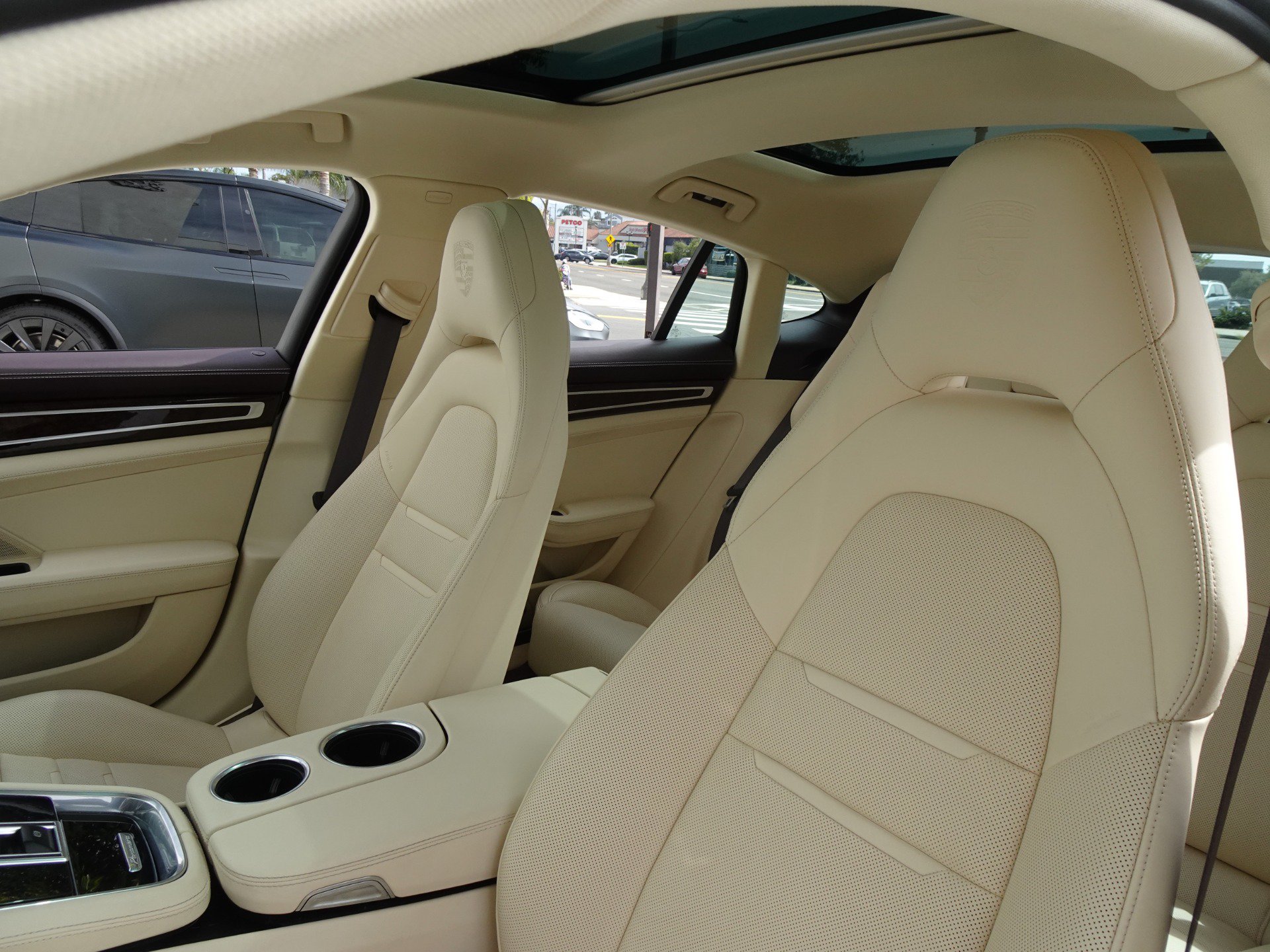 Used 2022 Porsche Panamera Platinum Edition RWD image 12