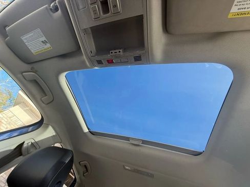 Used 2023 Volkswagen Jetta SE FWD image 5