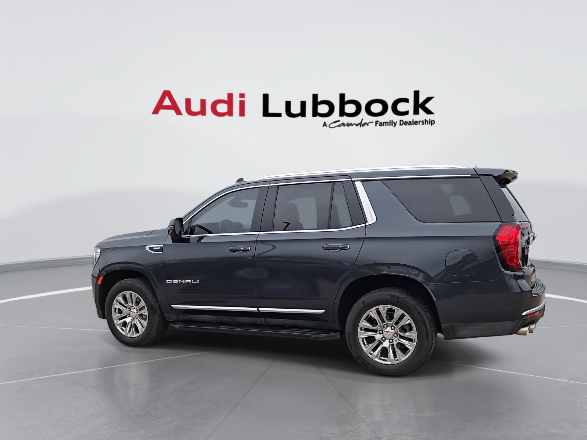 Used 2022 GMC Yukon Denali RWD image 6