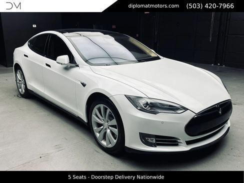 Used 2014 Tesla Model S 85 RWD image 9