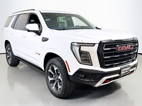 Certified 2025 GMC Yukon AT4 Ultimate AWD/4WD image 3
