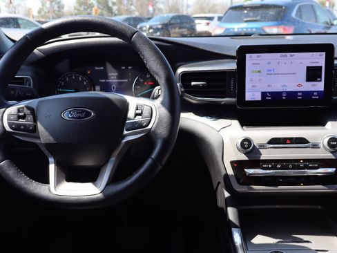 Used 2022 Ford Explorer XLT w/ Equipment Group 202A image 16