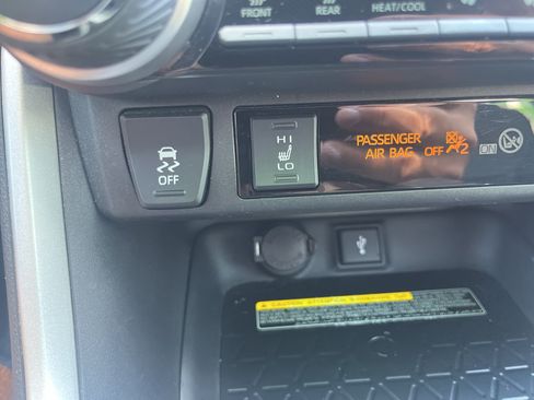 Used 2021 Toyota RAV4 XLE Premium FWD image 23