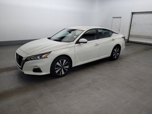 Used 2021 Nissan Altima 2.5 SV AWD/4WD image 2