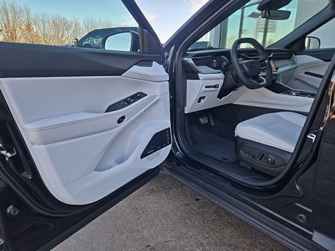 New 2026 Jeep Cherokee Limited AWD/4WD image 28