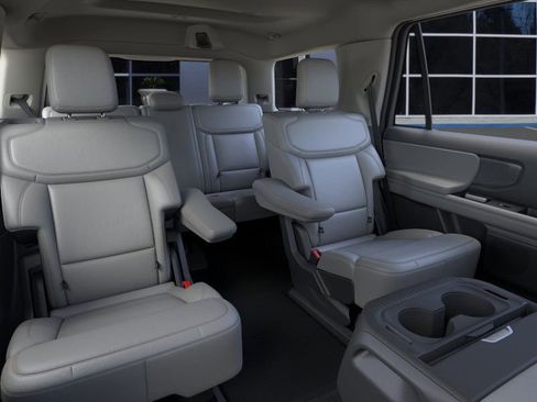 New 2026 Ford Expedition Active image 42