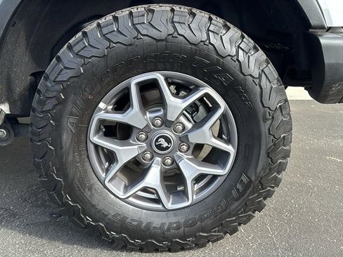 Certified 2025 Ford Bronco Badlands AWD/4WD image 9