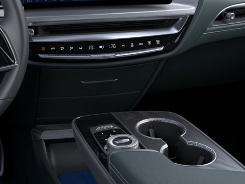 New 2026 Cadillac Lyriq Signature Luxury AWD/4WD image 23