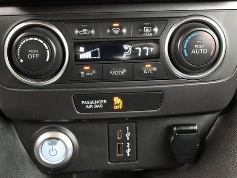 Used 2023 Nissan Leaf S image 24