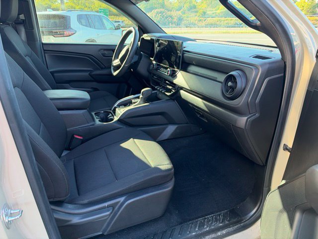 Used 2024 Chevrolet Colorado Trail Boss w/ Technology Package AWD/4WD image 10