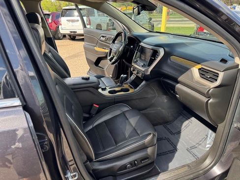 Used 2017 GMC Acadia Denali w/ Technology Package AWD/4WD image 31
