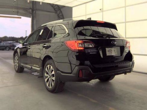 Used 2018 Subaru Outback 3.6R Touring AWD/4WD image 7