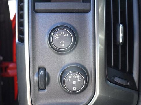 Used 2018 Chevrolet Silverado 1500 LT w/ LT Eassist Package image 14