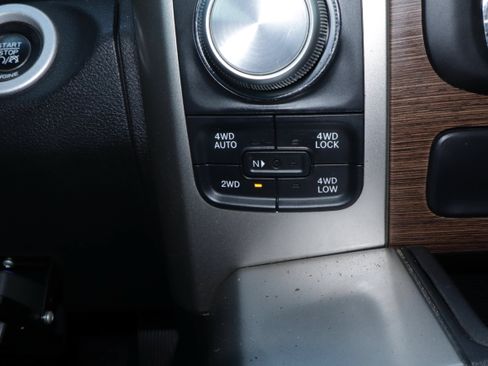 Used 2016 RAM 1500 Laramie w/ Convenience Group AWD/4WD image 23