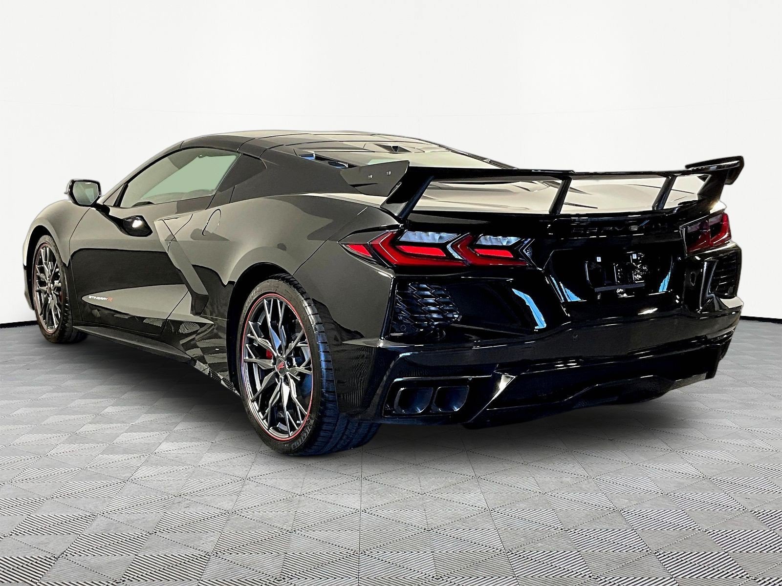 Used 2023 Chevrolet Corvette Stingray Preferred Cpe RWD image 4