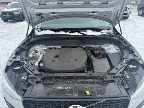 Used 2025 Volvo XC60 B5 Plus image 18