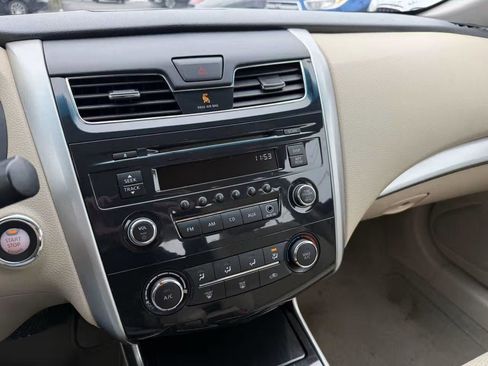 Used 2014 Nissan Altima 2.5 SV FWD image 18