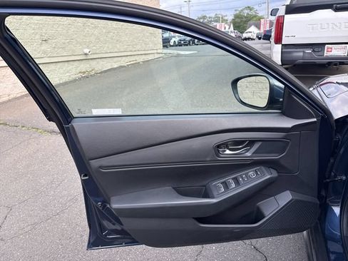 Used 2023 Honda Accord EX image 10
