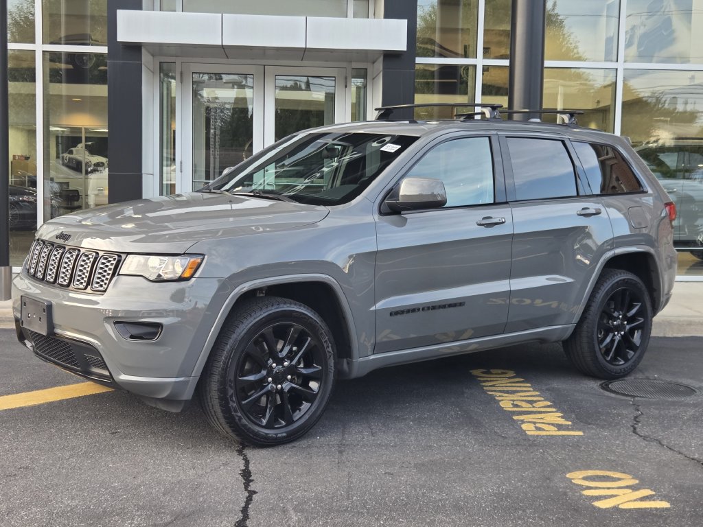 Used 2021 Jeep Grand Cherokee Laredo X AWD/4WD image 4
