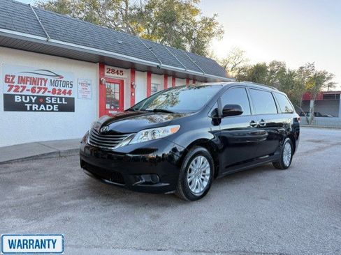Used 2013 Toyota Sienna Limited image 1