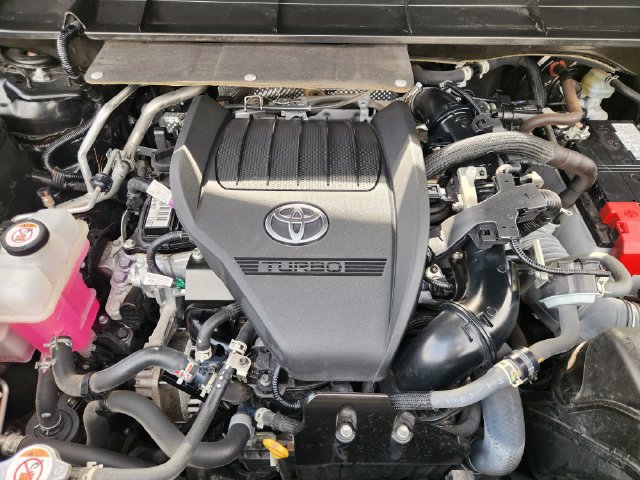 Used 2023 Toyota Highlander XSE FWD image 22