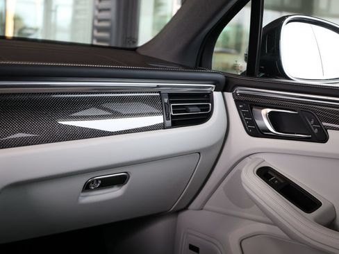 Certified 2025 Porsche Macan GTS AWD/4WD image 56