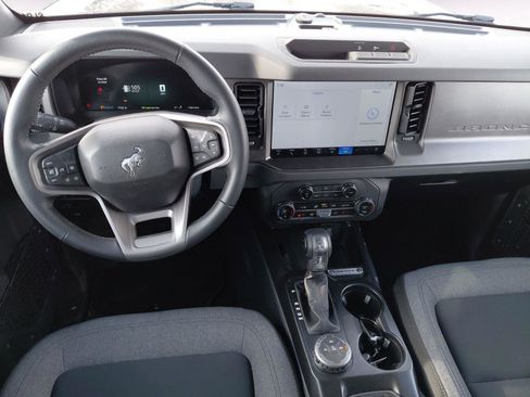 Used 2025 Ford Bronco Big Bend image 12