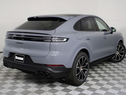 New 2026 Porsche Cayenne Coupe AWD/4WD image 7