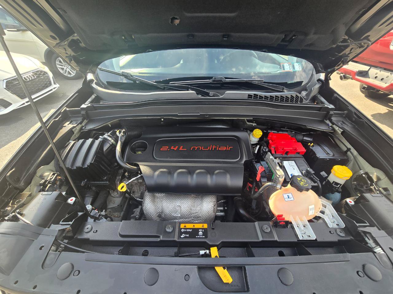 Used 2019 Jeep Renegade Latitude AWD/4WD image 18