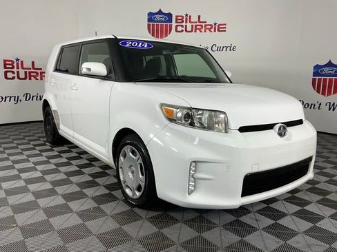 Used 2014 Scion xB image 1