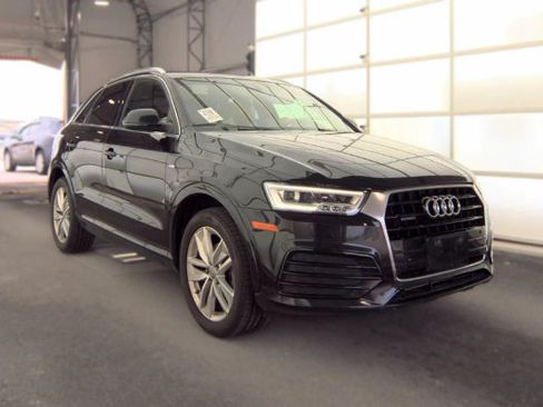 Used 2018 Audi Q3 2.0T Premium Plus w/ Premium Plus Package AWD/4WD image 3