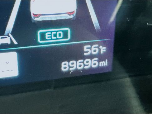 Used 2023 Kia Niro EX FWD image 12