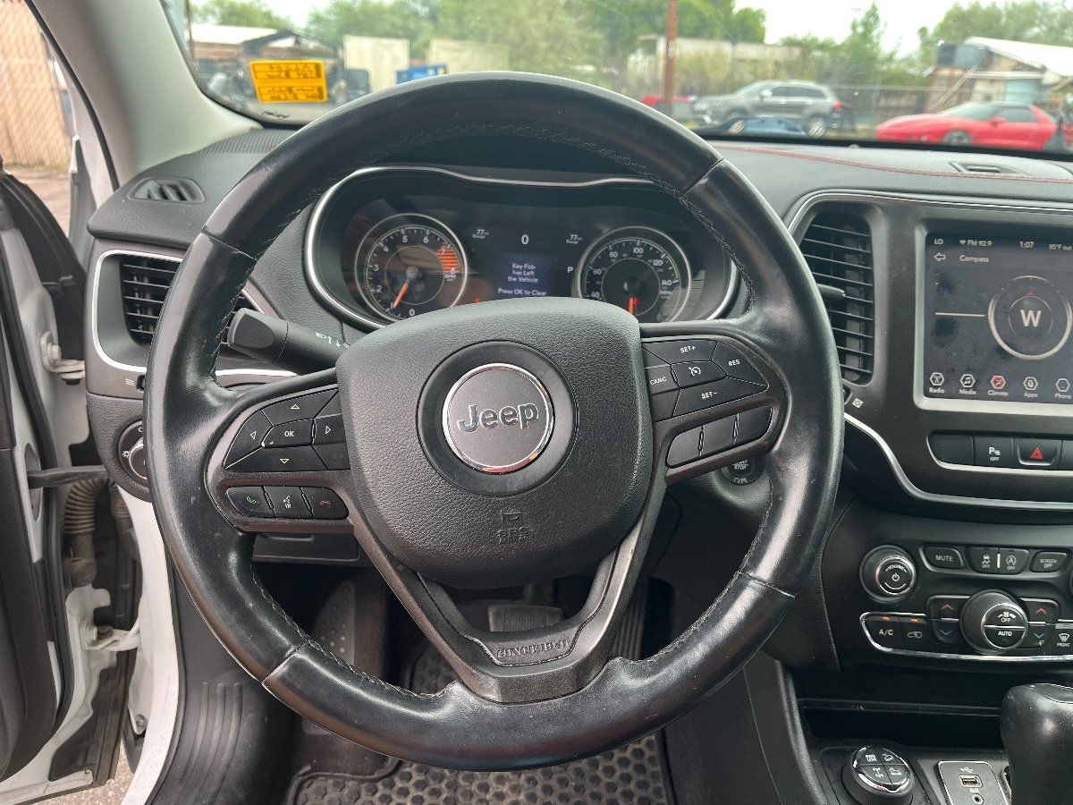 Used 2019 Jeep Cherokee Trailhawk w/ Comfort/Convenience Group AWD/4WD image 10