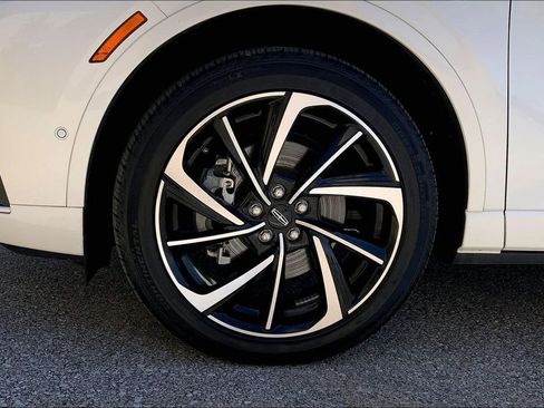 Used 2023 Lincoln Corsair Grand Touring w/ Equipment Group 302A AWD/4WD image 8