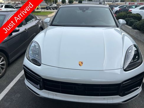 Used 2023 Porsche Cayenne Turbo image 12